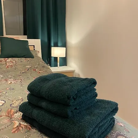 Airport Kl21 - Air Condition & Free Parking Apartman Varsó