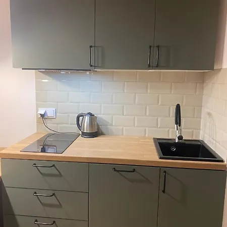 Airport Kl21 - Air Condition & Free Parking Apartman Varsó