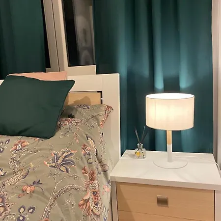 Airport Kl21 - Air Condition & Free Parking * 바르샤바